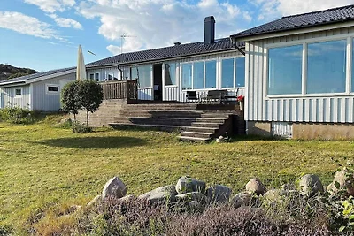 12 persone case ad LYSEKIL-By Traum