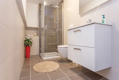 Apartment mit Pool und 2 Zimmern