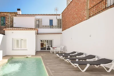 Modernes Ferienhaus mit privatem Pool