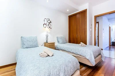 Wohnung in Luz mit Meerblick & Pools