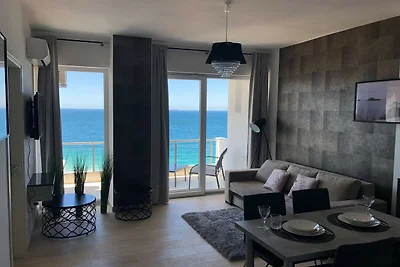 Apartment in Saranda with Sea Views