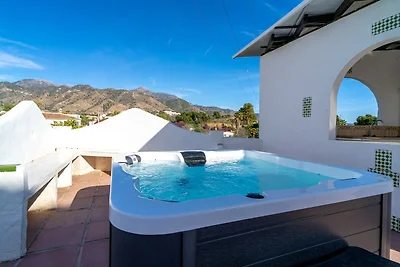 Villa in Nerja mit Pool und Jacuzzi