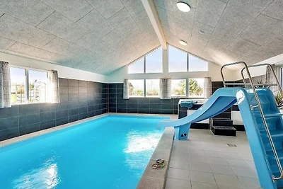 Luxe villa met zwembad in Grena