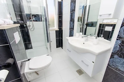 Apartments Ivana (TR) - Studio with Balcony a...