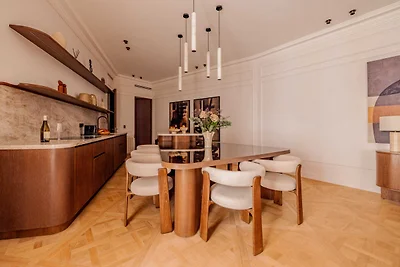 Luxe A/C Apt - 6P/3BDR - Arc de Triomphe