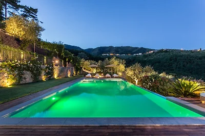 Toscaanse boerderij met infinity pool
