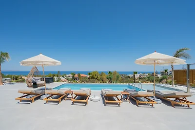 Villa a Heraklion con vista sulle montagne