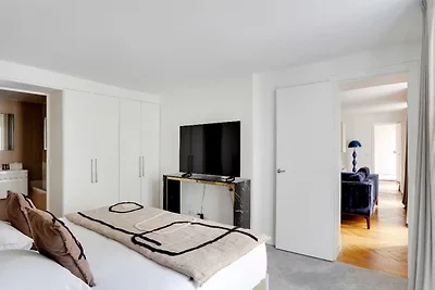 Appartement aan de Champs-Elysées voor 6...