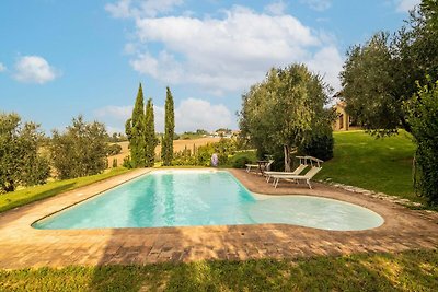 Schöne Villa in den Hügeln bei Osimo mit Auss...