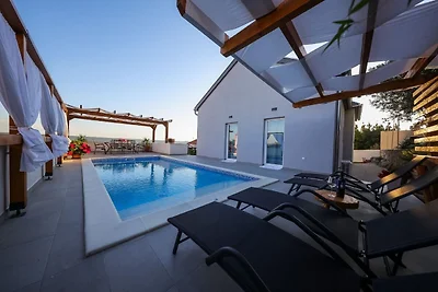 Ferienhaus mit privatem Pool