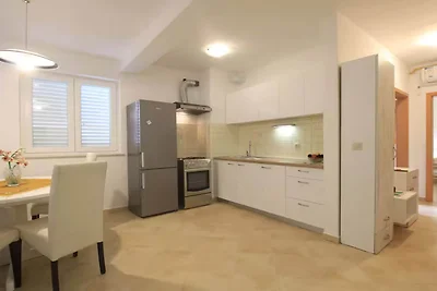 Srima To Relax Apartment - One Bedroom Apartm...
