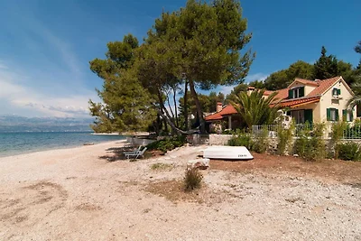 Schöne Villa am Strand mit privatem Pool