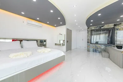 Villa a Kalkan con piscina