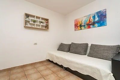 Apartment Lolo - Two Bedroom Apartment with L...