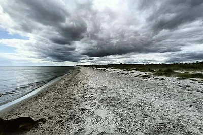 Helle Hutte am Lagunenrand-By Traum