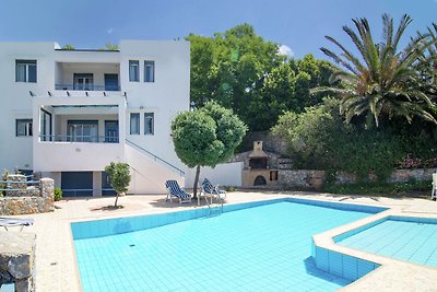 Moderna Villa a Lefkogia - Creta con Piscina