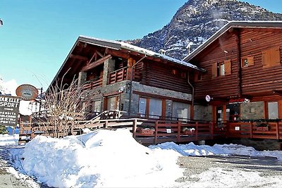 Wohnung in Antey-Saint-Andrè mit Balkon