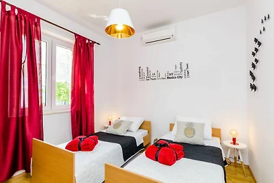 Ferienhaus mit 3 Schlafzimmern und Terrasse