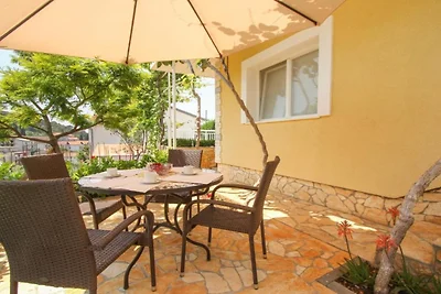 Two Bedroom Apartment with Terrace and Pool