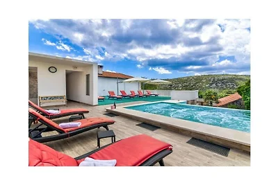 Vakantiehuis Ontspannende vakantie Bribir