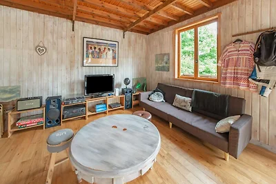 Ferienhaus in Bievre mit Garten