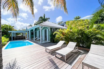 Villa a Saint-François con vista sul campo da...