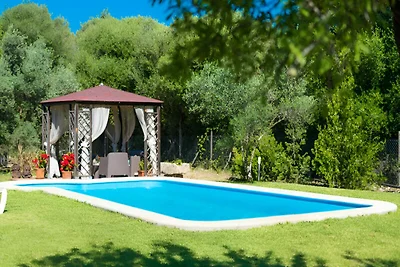 Haus in Alcúdia mit Pool und Garten
