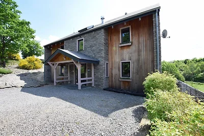 Luxuriöse Villa mit Sauna und Whirlpool in Na...