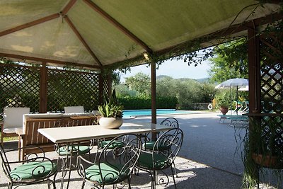 Modern Holiday Home in Cortona with Swimming...