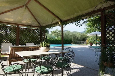 Luxuriöses Ferienhaus mit Pool in Cortona