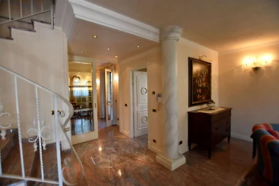 Luxuriöse Villa in der Lombardei mit...