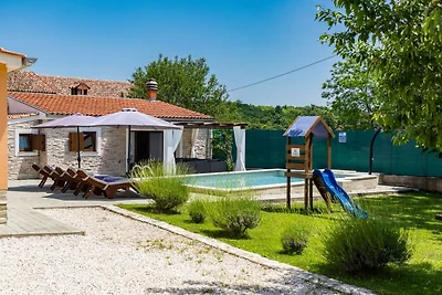 Charmante Villa mit privatem Schwimmbad