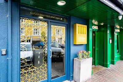 Versteck in der Hauptstraße