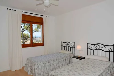 Apartment with terrace in Costa Brava