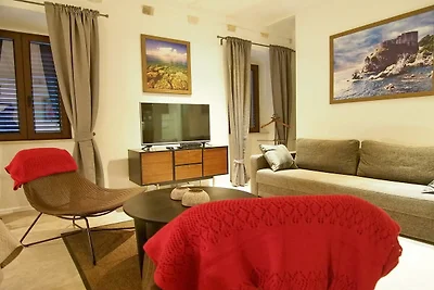 Studio Apartment (Elegant)