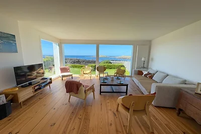 Strandvilla mit Panoramablick aufs Meer