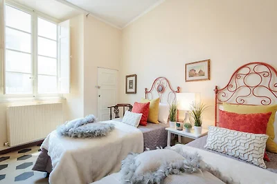 Zentrale und praktische Wohnung in Lucca