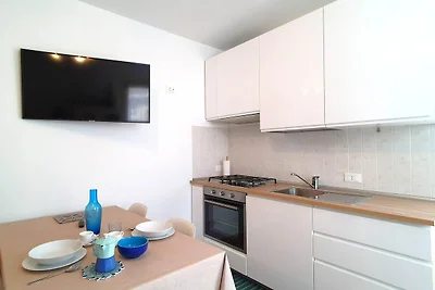 Appartement in Luino met gedeeld zwembad