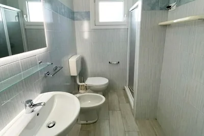 Geräumige italienische Villa in Strandnähe