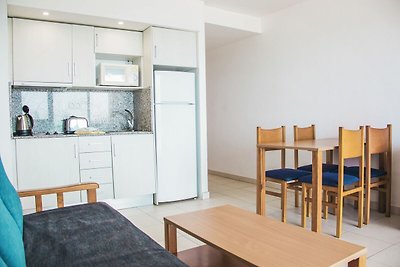 Neatly furnished apartment with terrace near ...