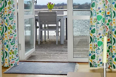 8 persone case ad HJÄLTEVAD