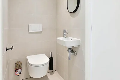 Lodge moderno sull'acqua