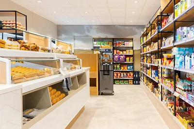 Weelderig vakantiehuis met overdekt zwembad