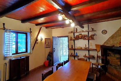 Tradizionale casa vacanze a Polino con...