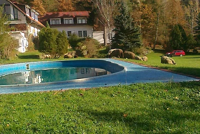 Casa a Bechyně con Piscina e Percorsi