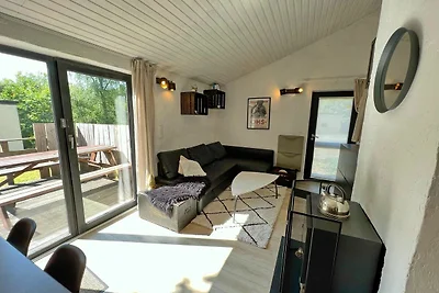 Bungalow bij meer van Vallée de Rabais