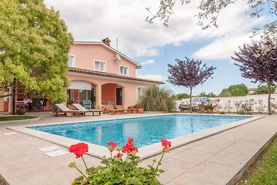 Villa in Pula (42) met zwembad