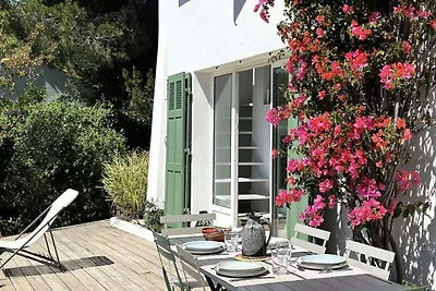 Villa auf dem Hügel Costebelle in der Nähe de...