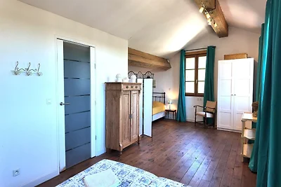 Cottage accogliente a Roussines, Dordogna