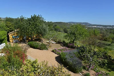 Attraente Cottage a Loulé con piscina